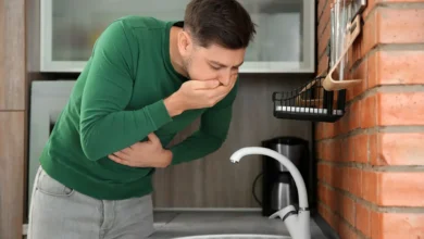 تفسير رؤية الاستفراغ في المنام هل يدل على التوبة أم يحمل دلالات أخرى؟