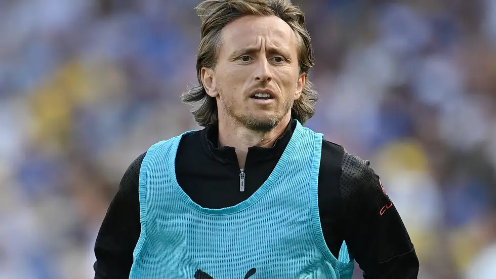 ميلان يحقق فوزًا سهلاً على باري