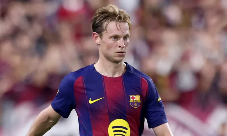 برشلونة يعلن تجديد عقد فرينكي دي يونج