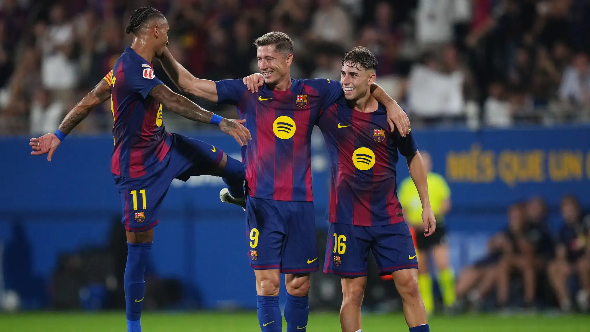 رافينيا يتعرض لانتكاسة جديدة تُهدد مشاركته في الكلاسيكو أمام ريال مدريد