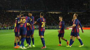 برشلونة يتصدر الدوري الإسباني بعد الفوز على ألافيس 3-1