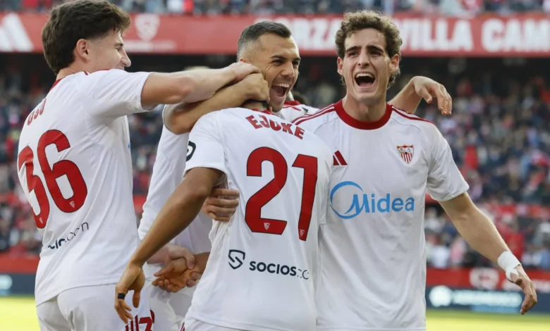 إشبيلية يكتسح ريال أوفييدو برباعية نظيفة في الدوري الإسباني