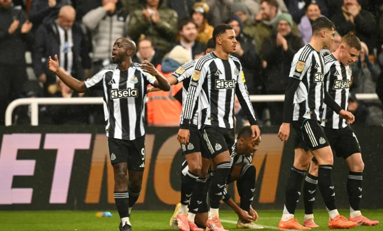 نيوكاسل يبلغ نصف نهائي كأس الرابطة ويؤجل أزمته بعد عبور فولهام