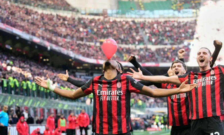 ميلان يضرب فيرونا بثلاثية نظيفة ويعتلي صدارة الدوري الإيطالي مؤقتًا