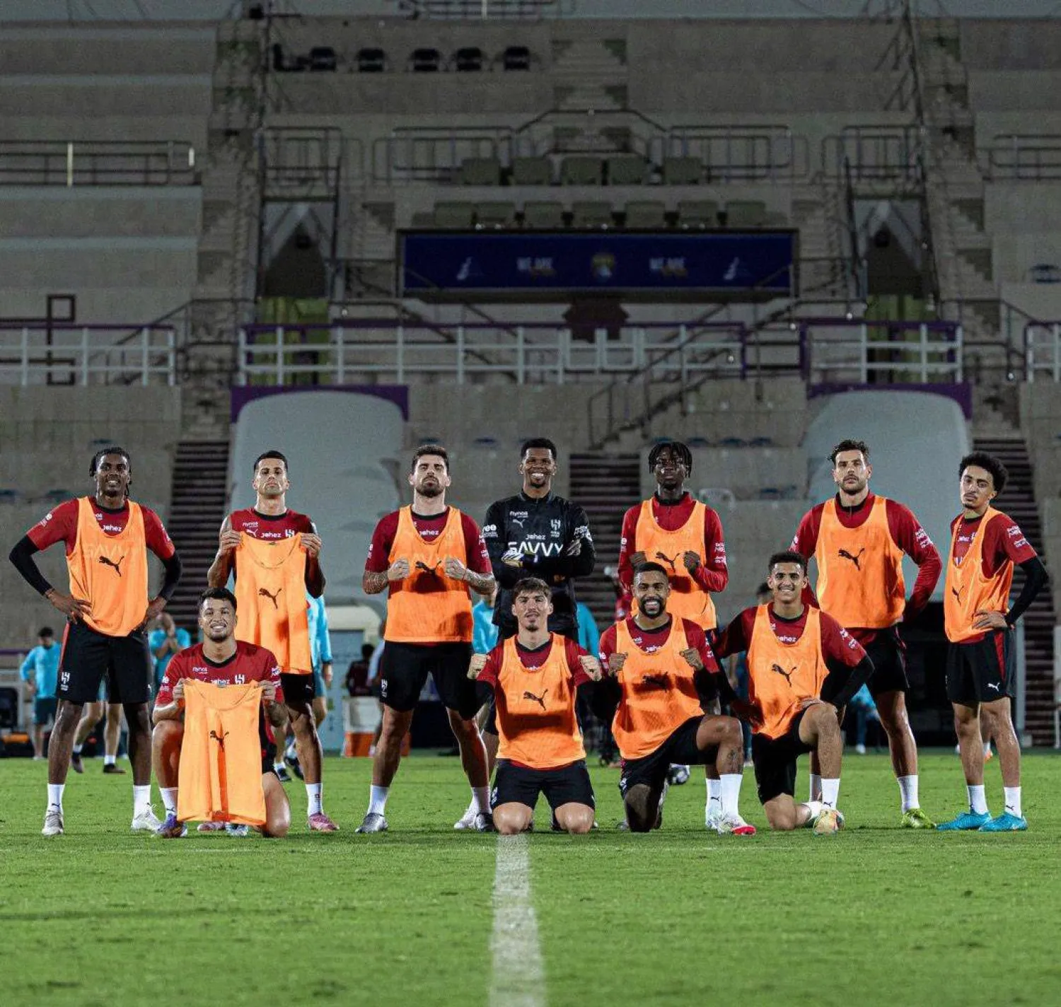 لاعبو الهلال الشباب خلال المعسكر الخارجي استعدادًا للموسم الجديد