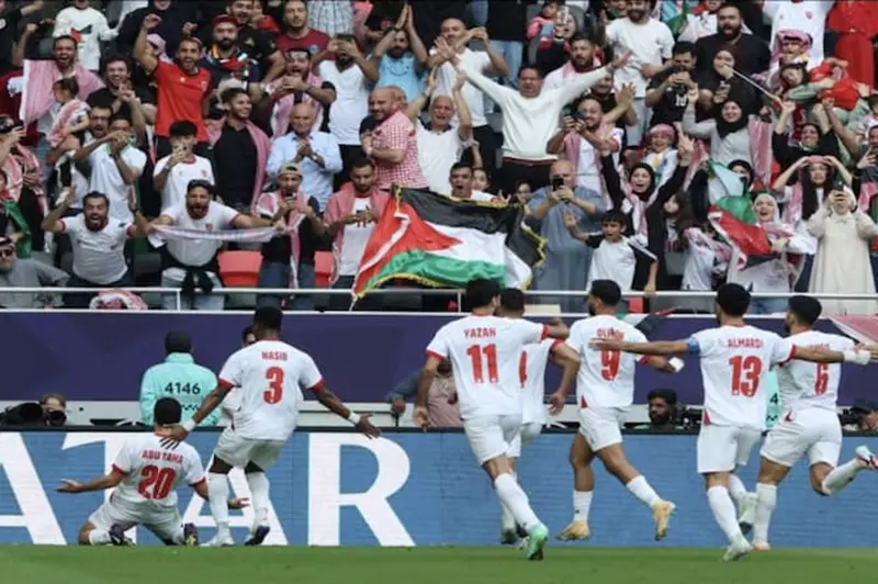 منتخب الأردن يحسم التأهل إلى ربع نهائي كأس العرب 2025 بعد فوز مستحق على الكويت