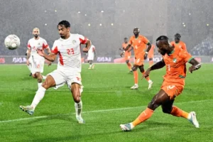 كوت ديفوار تبدأ حملة الدفاع عن لقب كأس الأمم الأفريقية بفوز صعب على موزمبيق