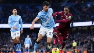 مانشستر سيتي يعتلي الصدارة مؤقتًا بعد فوز كاسح على وست هام في الدوري الإنجليزي