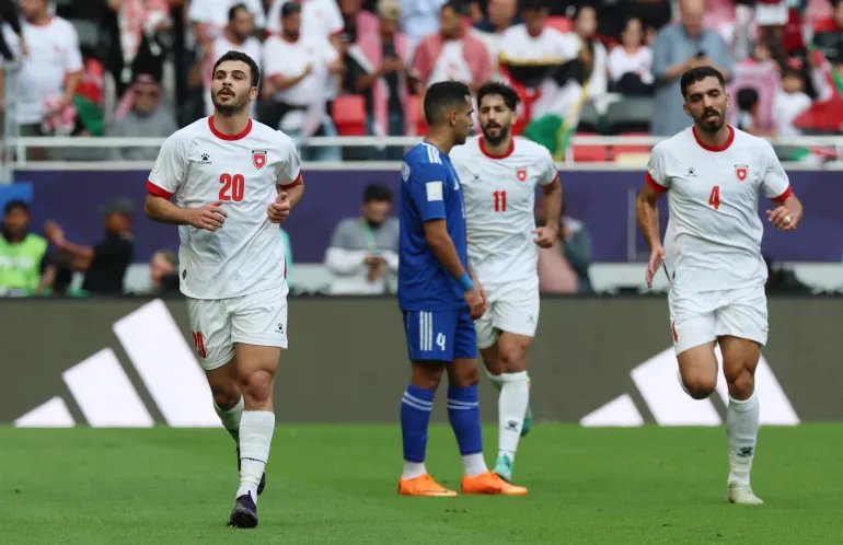 منتخب الأردن يحسم التأهل إلى ربع نهائي كأس العرب 2025 بعد فوز مستحق على الكويت