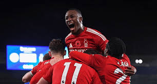 نوتنغهام فورست يستعيد نغمة الانتصارات ويهزم توتنهام بثلاثية نظيفة في الدوري الإنجليزي