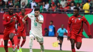 رياض محرز يقود الجزائر لفوز عريض على السودان بثلاثية نظيفة في كأس الأمم الأفريقية