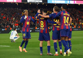  رافينيا ولامين يامال يقودان برشلونة لفوز مريح على فياريال في الليغا