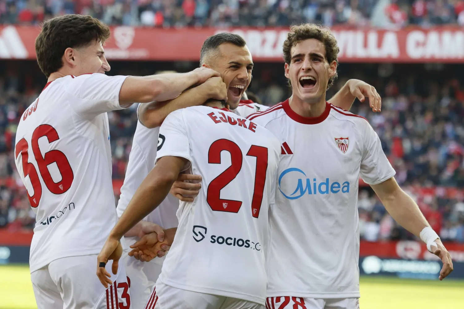 إشبيلية يكتسح ريال أوفييدو برباعية نظيفة في الدوري الإسباني