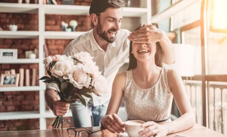 الفرق بين الحب والتعلق عند الرجل