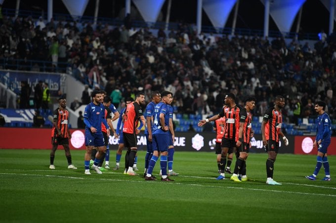 الفتح يواصل انتصاراته ويهزم الرياض 3-1 في دوري روشن السعودي