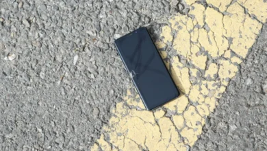 تفسير حلم ضياع الجوال في المنام لابن سيرين: انقطاع الاتصال وفقدان الأمان