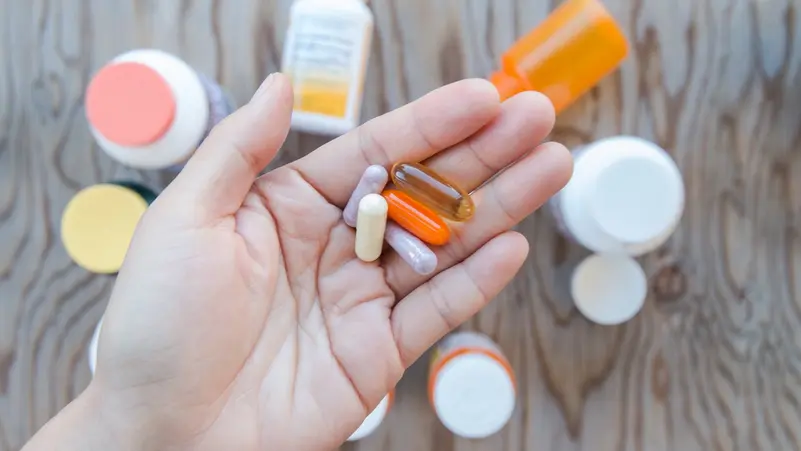 أفضل المكملات الغذائية لزيادة الطاقة: متى تفيد ومتى تكون بلا جدوى؟