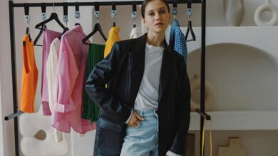 تفسير حلم ارتداء ملابس جميلة في المنام لابن سيرين