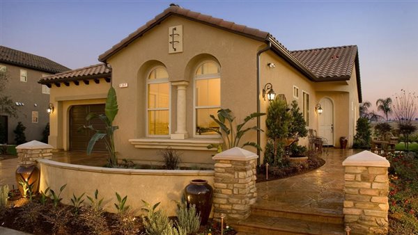 تفسير حلم العيش في بيت جديد في المنام لابن سيرين ودلالاته