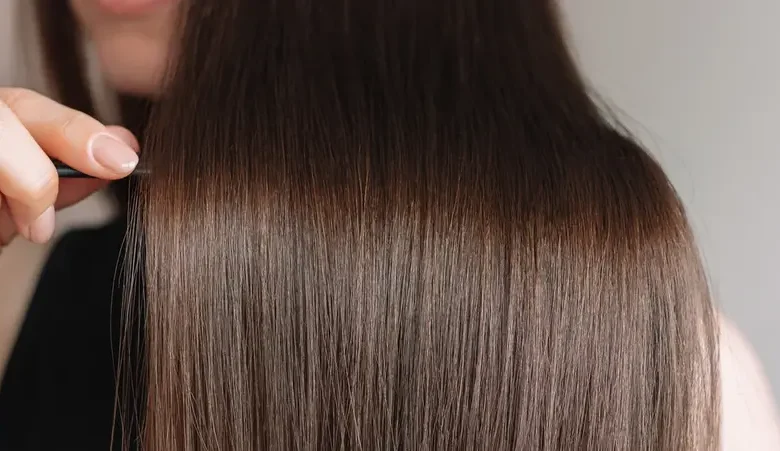 تحليل الشعر وتشخيص باركنسون: هل تكشف خصلة واحدة المرض مبكراً؟