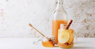 مزيج خل التفاح مع العسل: فوائده الصحية وأضراره المحتملة وطريقة استخدامه الصحيحة