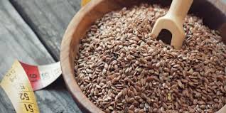 فوائد بذور الكتان.. كنز غذائي صغير يعزز صحة القلب والهضم