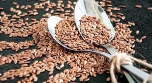 فوائد بذور الكتان.. كنز غذائي صغير يعزز صحة القلب والهضم