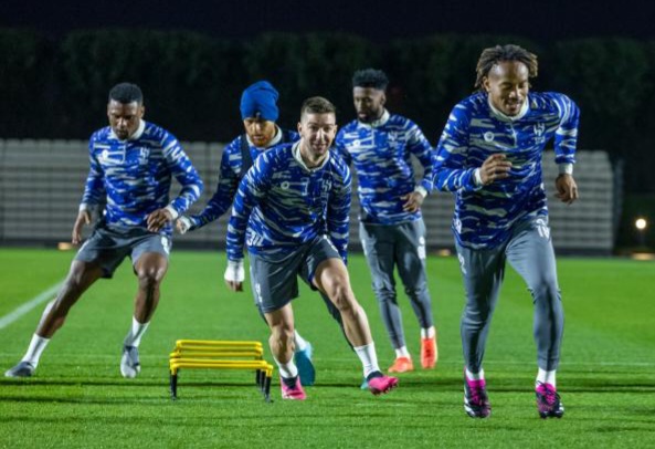 الهلال يواجه شباب الأهلي في دبي لمواصلة الصدارة بدوري أبطال آسيا للنخبة