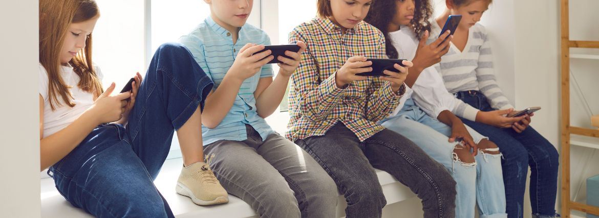 دراسة حديثة تكشف أسباب إدمان وسائل التواصل الاجتماعي والألعاب الإلكترونية لدى البالغين