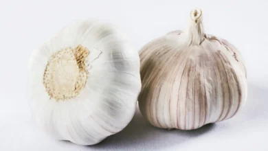 تفسير حلم الثوم في المنام للمتزوجة والرجل ودلالاته المختلفة