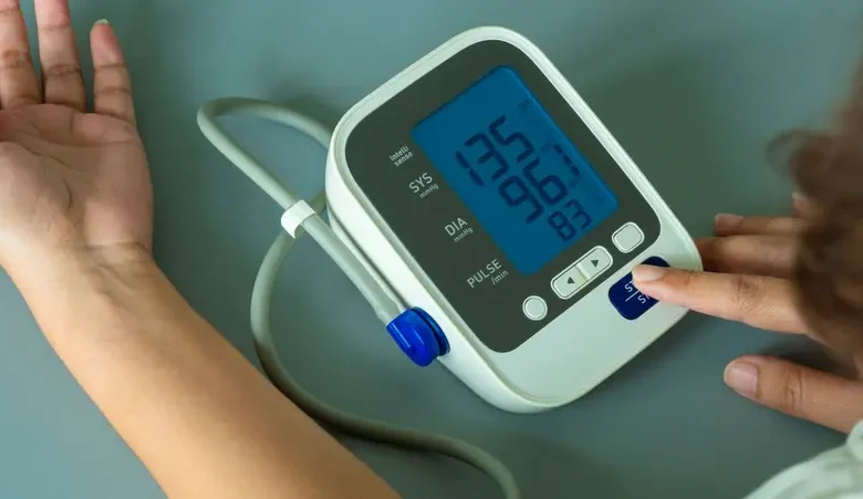 هل يساعد مكمل NMN في خفض ضغط الدم؟ دراسة حديثة تكشف الحقيقة