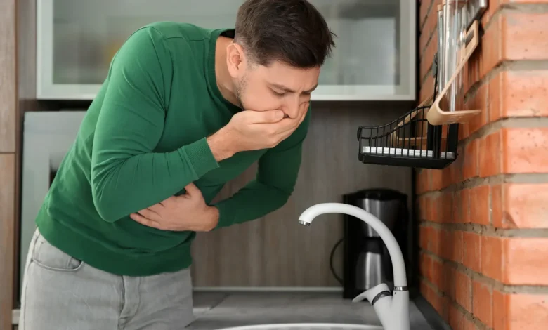 تفسير رؤية الاستفراغ في المنام هل يدل على التوبة أم يحمل دلالات أخرى؟