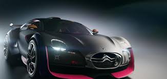 تفسير رؤية السيارة في المنام: دلالات القيادة والحوادث والشراء بالتفصيل